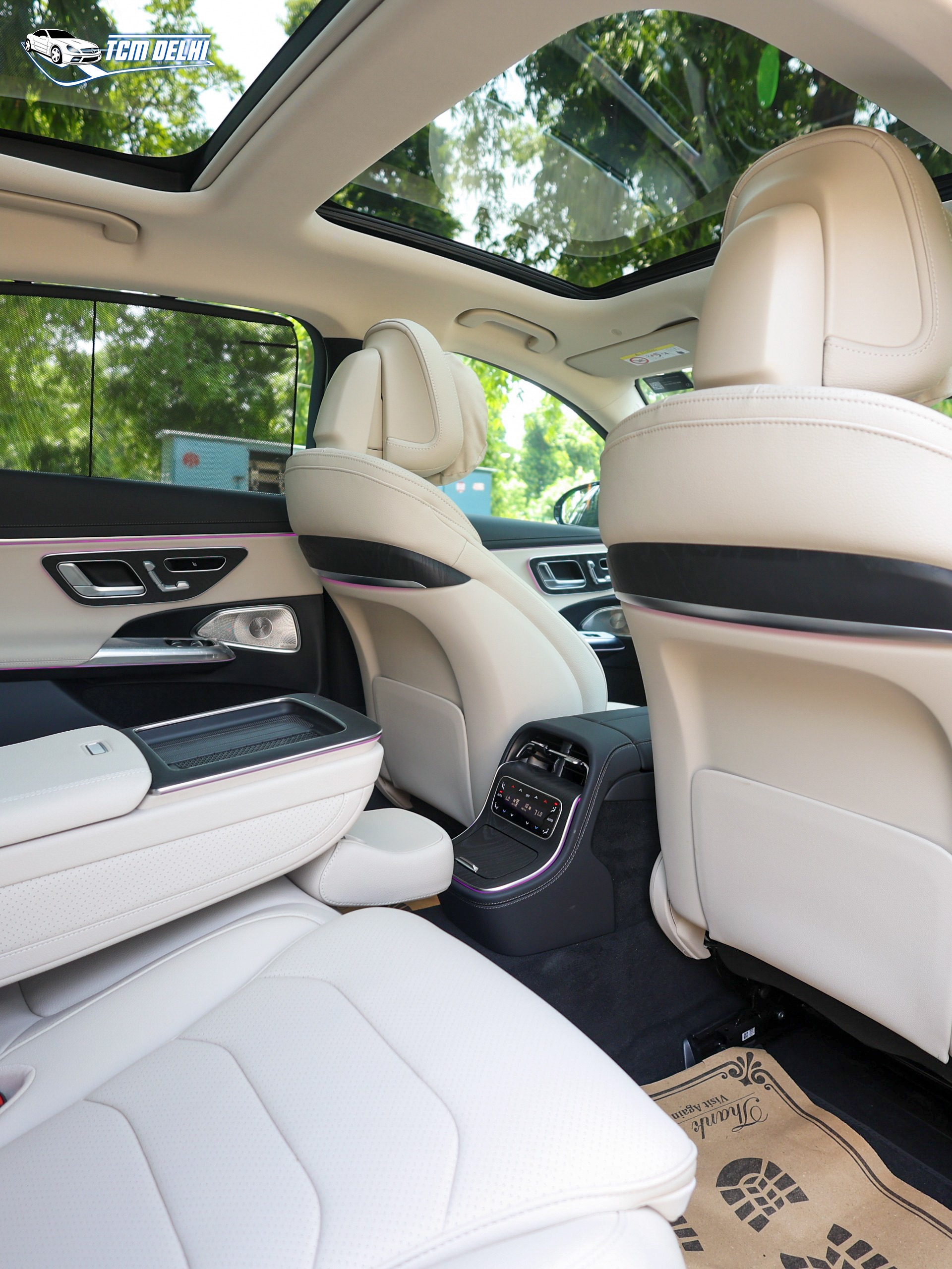 MERCEDES BENZ E200