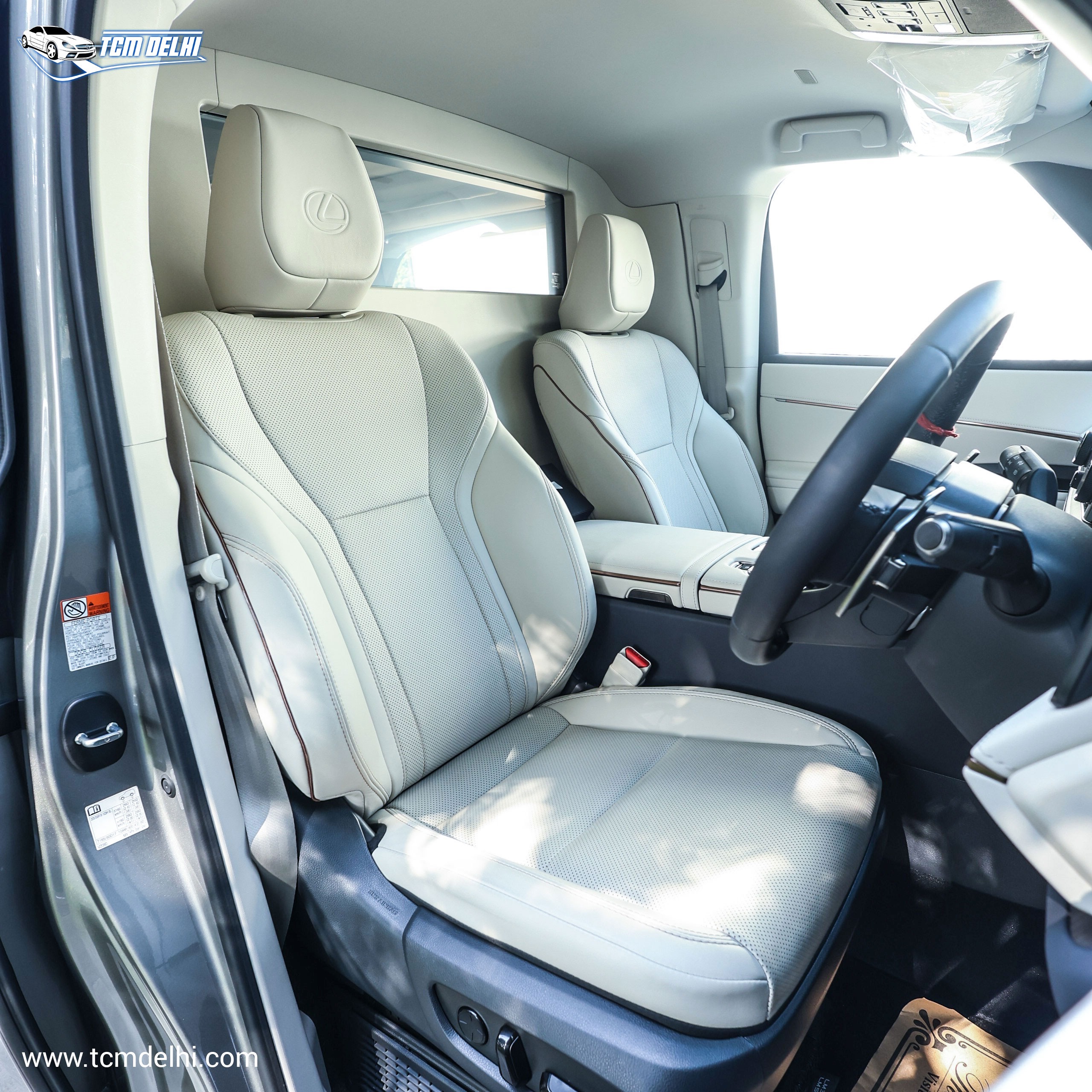 LEXUS LM350h AWD